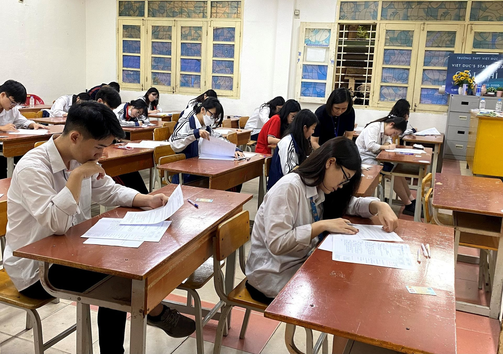 hoc sinh lop 11 tai ha noi chuan bi lam bai khao sat chat luong mon toan va ngu van hoc sinh lop 11 tai ha noi chuan bi lam bai khao sat chat luong mon toan va ngu van
