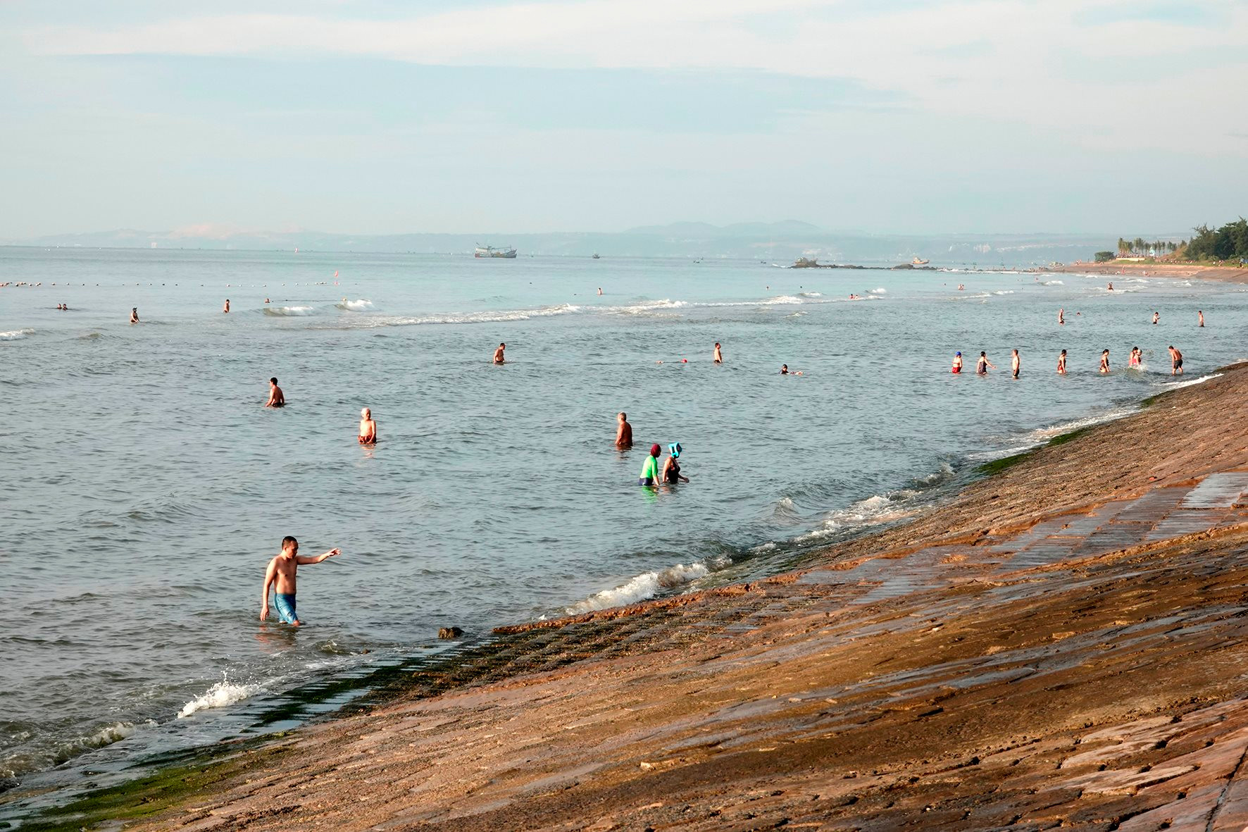 tin nong 24h hom nay ngay 10 3 2024 tim thay thi the du khach bi duoi nuoc tai phan thiet