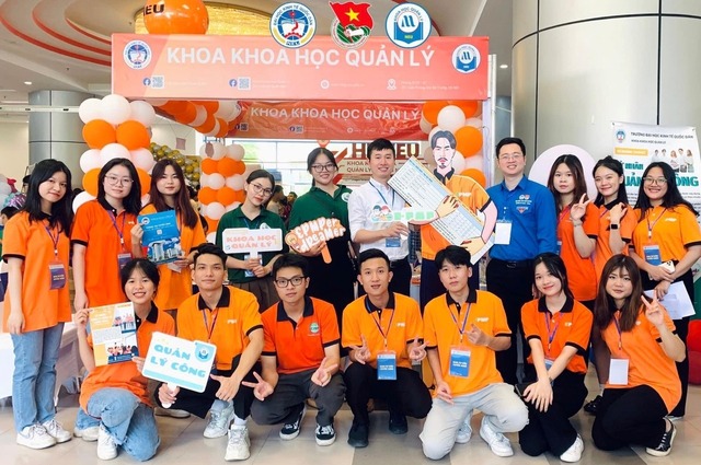 mot truong dai hoc yeu cau khong day truc tuyen voi sinh vien chinh quy mot truong dai hoc yeu cau khong day truc tuyen voi sinh vien chinh quy