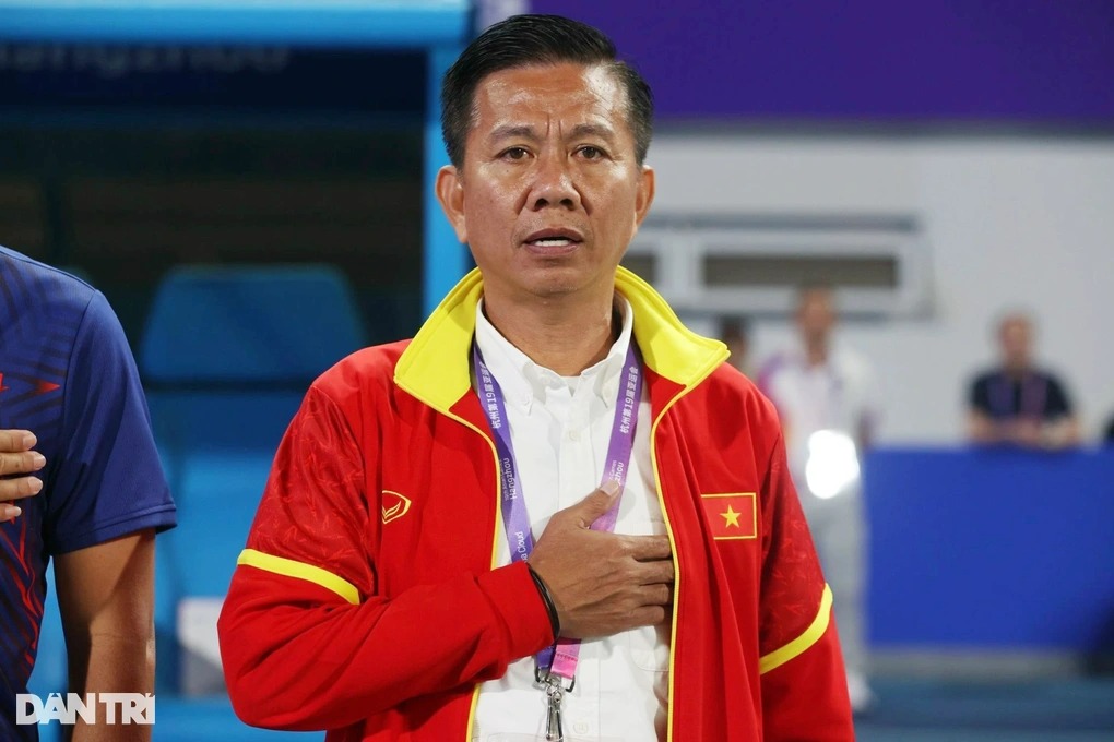lo dien nhung cai ten tiep quan ghe nong thay hlv troussier dan dat viet nam dspl5 lo dien nhung cai ten tiep quan ghe nong thay hlv troussier dan dat viet nam dspl5