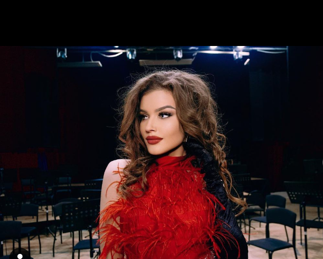 nu dien vien nong bong lo mat moc gay soc dspl nu dien vien nong bong lo mat moc gay soc dspl