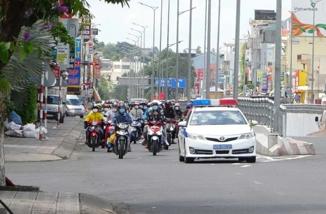 400 nguoi di xe may tu dong nai ve ninh thuan tro thanh f0 400 nguoi di xe may tu dong nai ve ninh thuan tro thanh f0