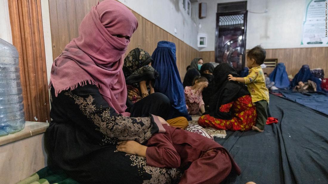 mot nguoi me afghanistan bi giet da man vi tu choi nau an cho taliban dspl mot nguoi me afghanistan bi giet da man vi tu choi nau an cho taliban dspl
