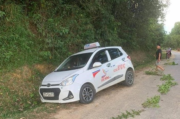 phat hien thi the tai xe taxi nam guc ben duong o nghe an dspl