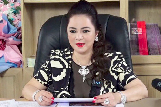 bo cong an moi ba nguyen phuong hang den lam viec dspl
