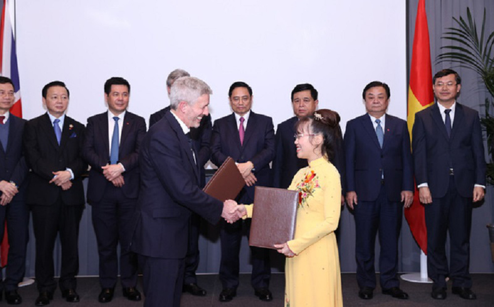 ngoi truong doi ten theo ty phu nguyen thi phuong thao khiem ton nhat dh oxford dspl ngoi truong doi ten theo ty phu nguyen thi phuong thao khiem ton nhat dh oxford dspl