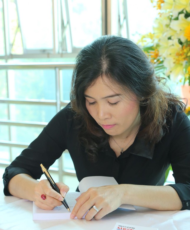 ca sy vy oanh nha bao han ni de nghi cong an bao ve khan cap spl 5 ca sy vy oanh nha bao han ni de nghi cong an bao ve khan cap spl 5