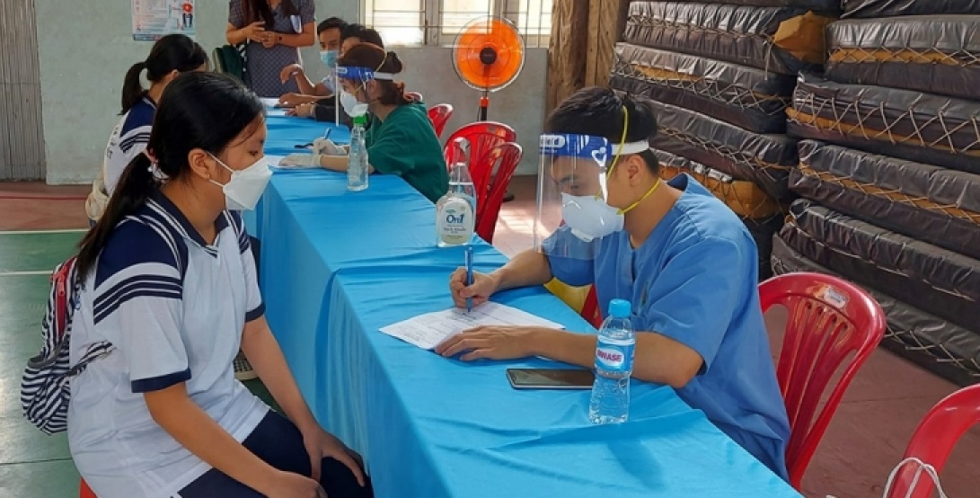 binh duong bat dau tiem vaccine covid 19 cho 39400 hoc sinh khoi lop 8 dspl 11 binh duong bat dau tiem vaccine covid 19 cho 39400 hoc sinh khoi lop 8 dspl 11