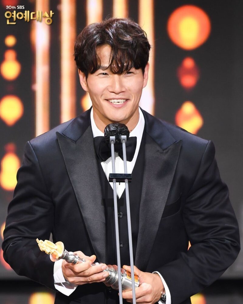 kim jong kook la ai chang ho luc luong cua running man voi nhan cach vang 00 kim jong kook la ai chang ho luc luong cua running man voi nhan cach vang 00