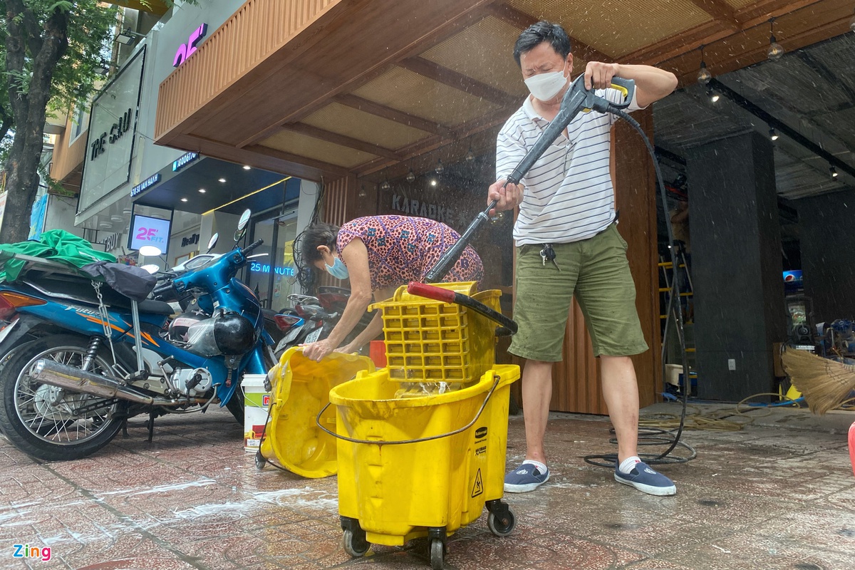 karaoke o tphcm dung phong cach ly khu khuan cho mo cua 1