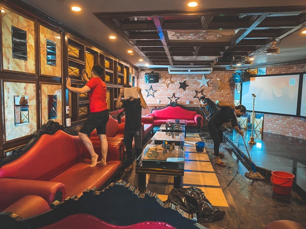 karaoke o tphcm dung phong cach ly khu khuan cho mo cua 11