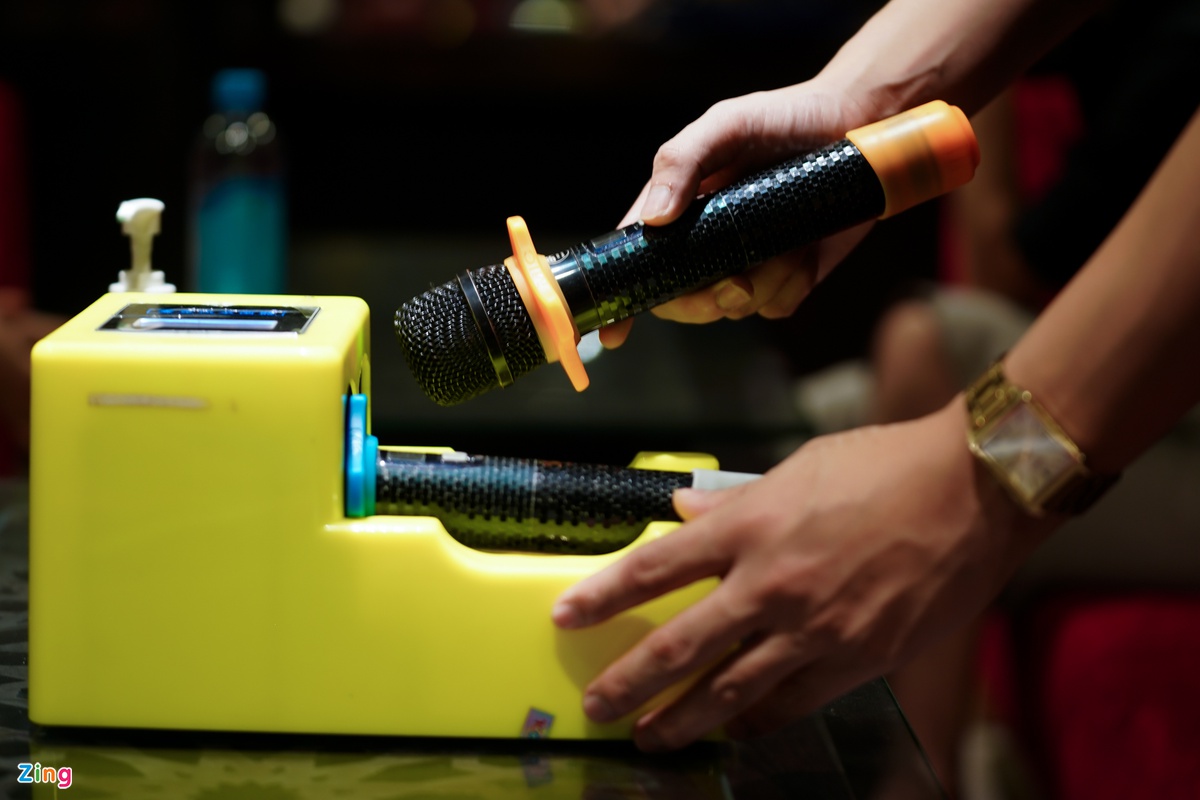 karaoke o tphcm dung phong cach ly khu khuan cho mo cua 3