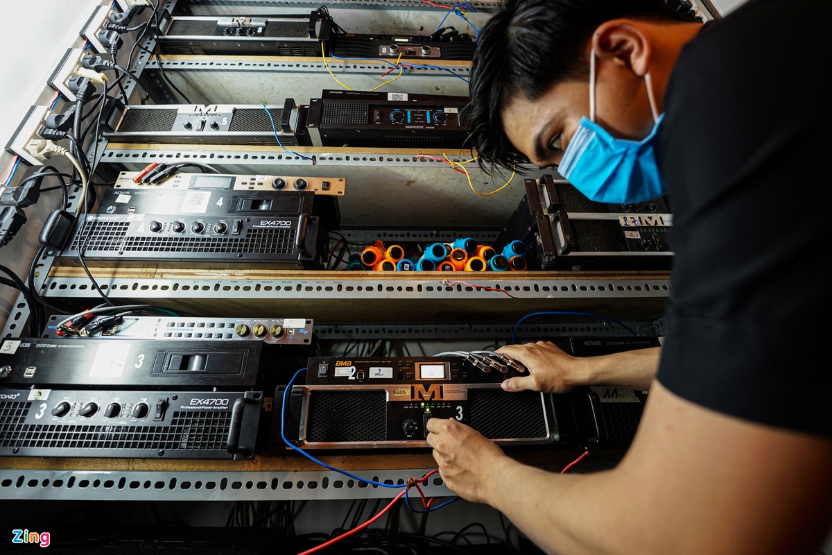 karaoke o tphcm dung phong cach ly khu khuan cho mo cua 6