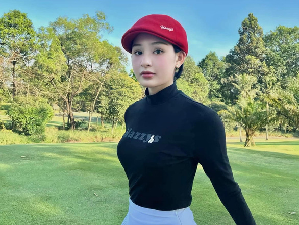 hien ho xin loi khan gia vi be boi mot sao nu vbiz am chi 2022 dspl 0 hien ho xin loi khan gia vi be boi mot sao nu vbiz am chi 2022 dspl 0