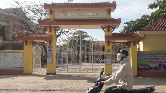 quang binh anh tam than dim em vao be boi duoi nuoc 1 quang binh anh tam than dim em vao be boi duoi nuoc 1