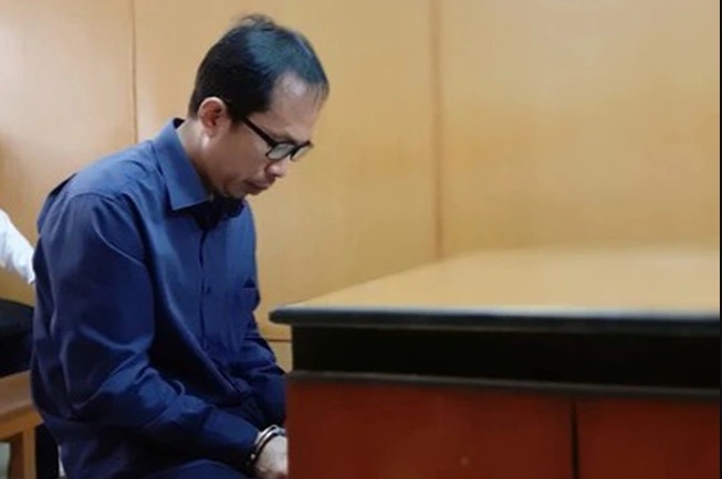 can bo ngan hang bien khach vip thanh con no1 dspl can bo ngan hang bien khach vip thanh con no1 dspl