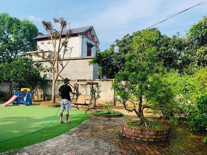 hai can biet thu tien ty cua dien vien hong dang 111b