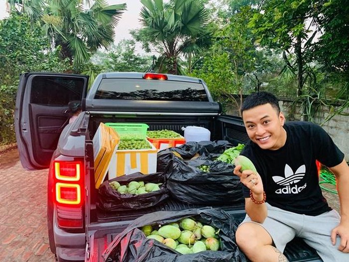 hai can biet thu tien ty cua dien vien hong dang 16