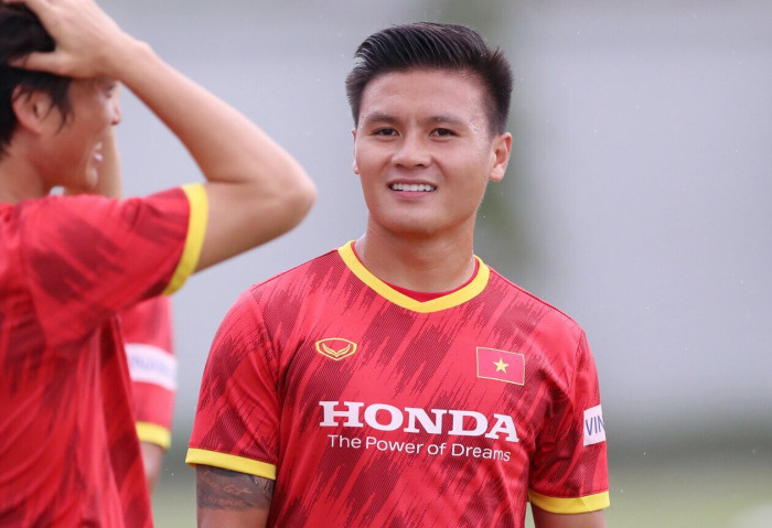 quang hai muon du aff cup cho thuyet phuc pau fc 1