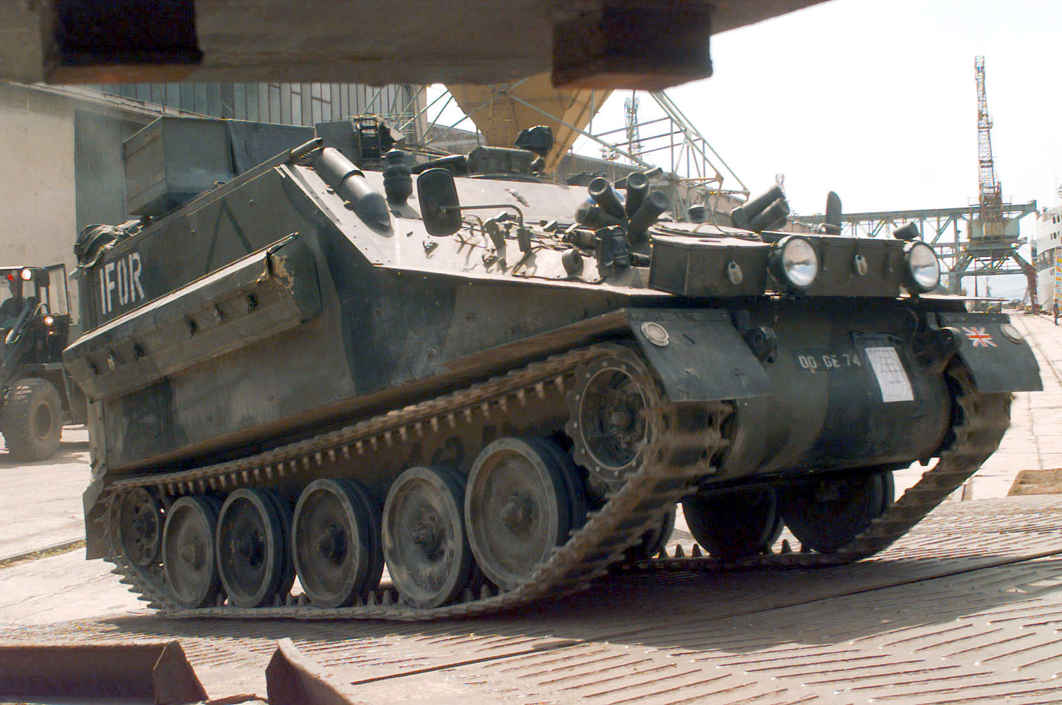 royalarmyfv105sultanifor