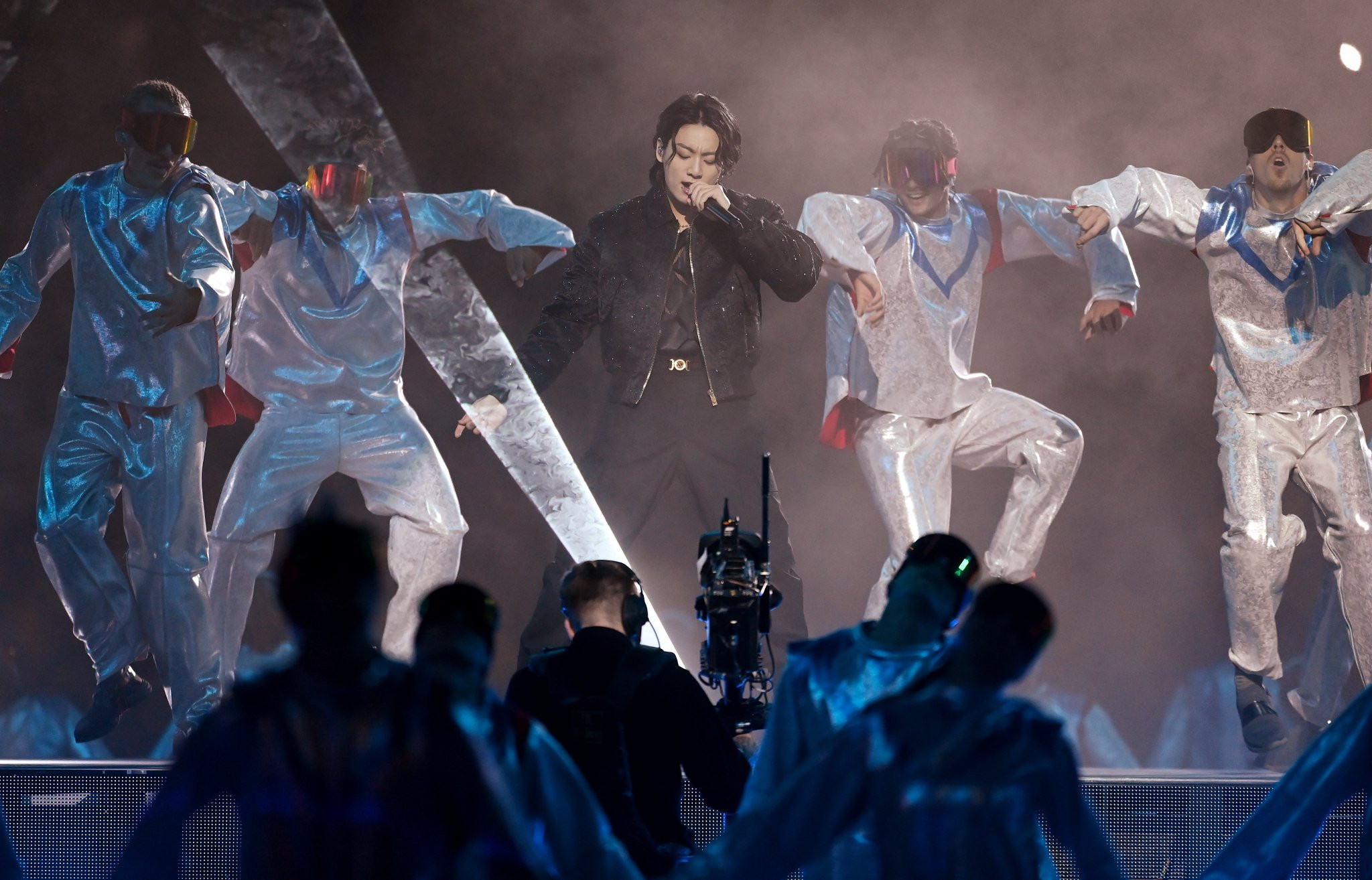 xem man bieu dien lich su cua jungkook bts tai khai mac world cup 1 xem man bieu dien lich su cua jungkook bts tai khai mac world cup 1