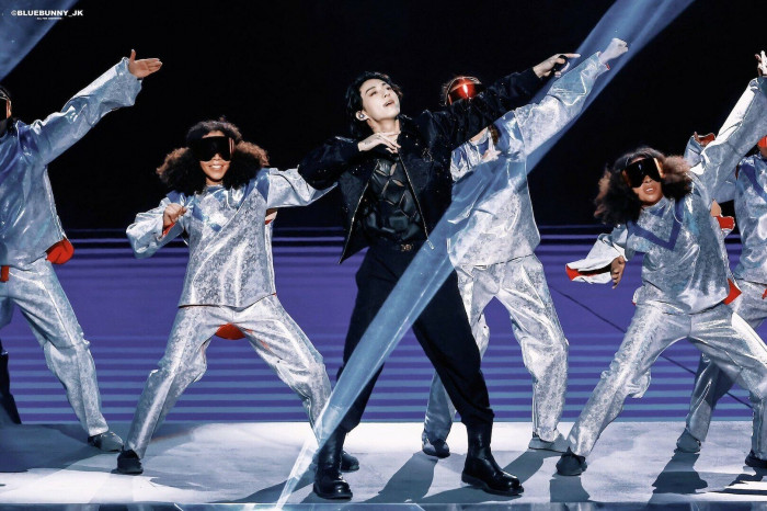 xem man bieu dien lich su cua jungkook bts tai khai mac world cup 3 xem man bieu dien lich su cua jungkook bts tai khai mac world cup 3