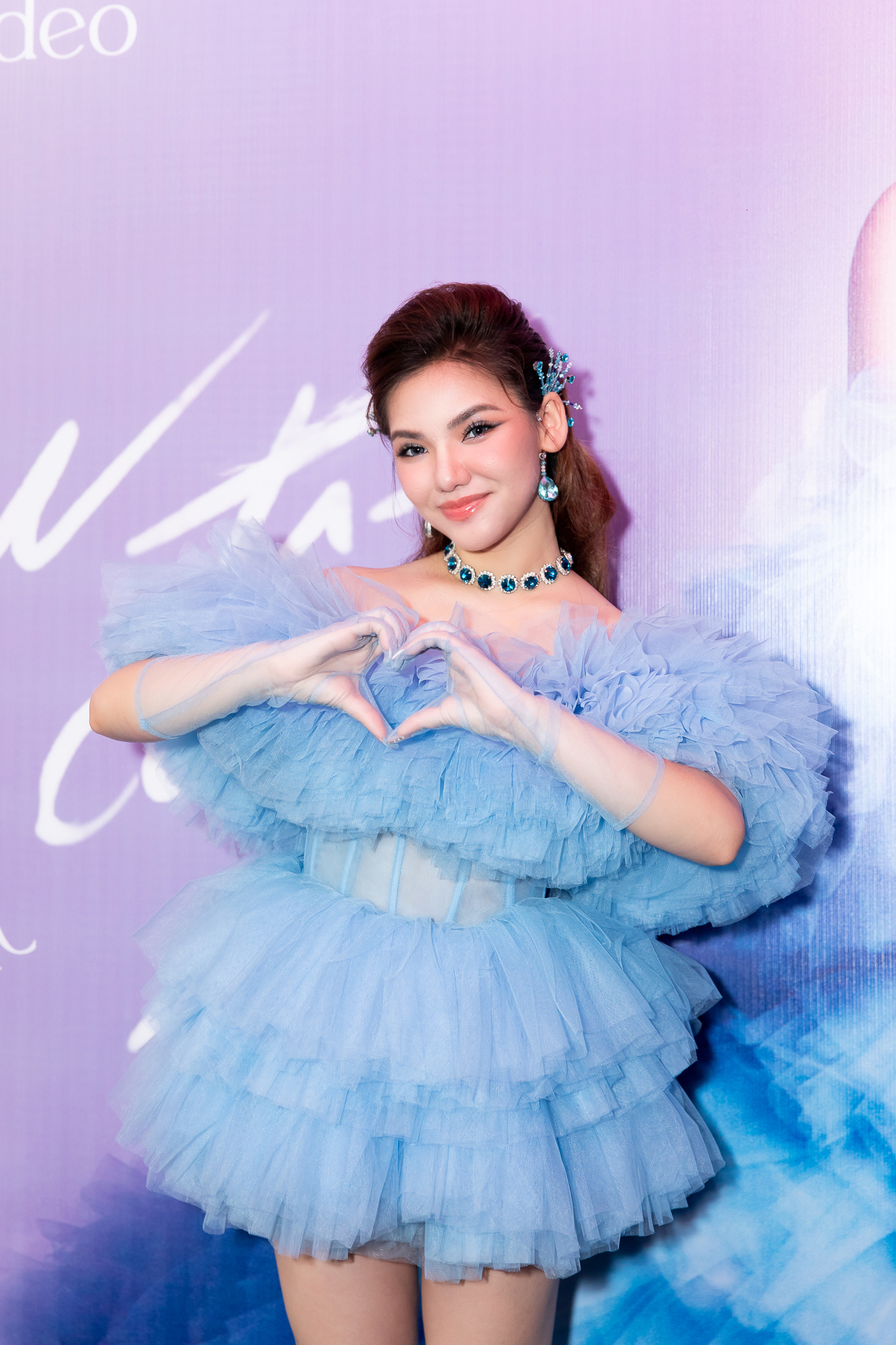 lady may myra tran ca si mat na toi khong co kha nang de mua giai 2 lady may myra tran ca si mat na toi khong co kha nang de mua giai 2