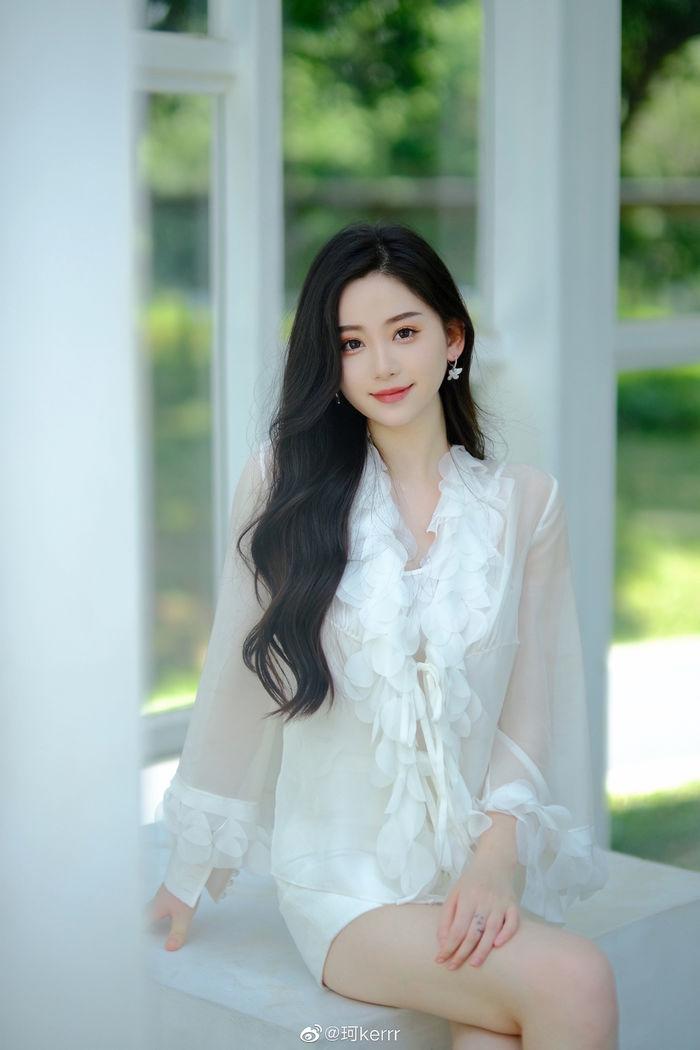 nguoi tinh tin don cua huynh hieu minh dep nhu bup be song so voi angela baby cung mot chin mot muoi huynh hieu minh hen ho tinh moi trong mat cu ngo l 1658933457 572 width700height10501 nguoi tinh tin don cua huynh hieu minh dep nhu bup be song so voi angela baby cung mot chin mot muoi huynh hieu minh hen ho tinh moi trong mat cu ngo l 1658933457 572 width700height10501