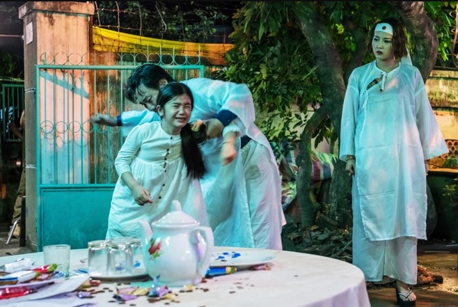 dem toi ruc ro tranh giai qua cau vang 1 dem toi ruc ro tranh giai qua cau vang 1