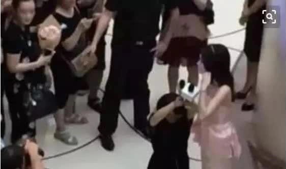 trieu lo tu gay tranh cai vi de tro ly hau ha dsplhhjj trieu lo tu gay tranh cai vi de tro ly hau ha dsplhhjj