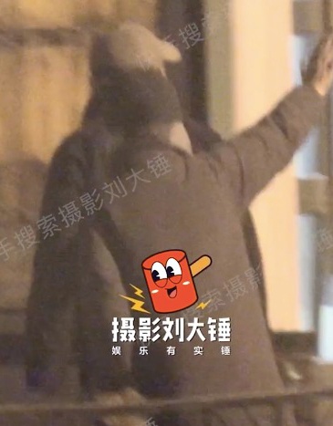 anh hen ho cua chau tan va nam ca si kem 13 tuoi 3 anh hen ho cua chau tan va nam ca si kem 13 tuoi 3