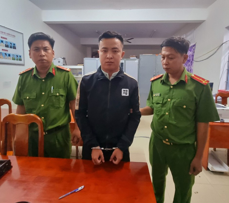 cong an binh duong bat giam doc cong ty bat dong san khi tron ve que an tet 