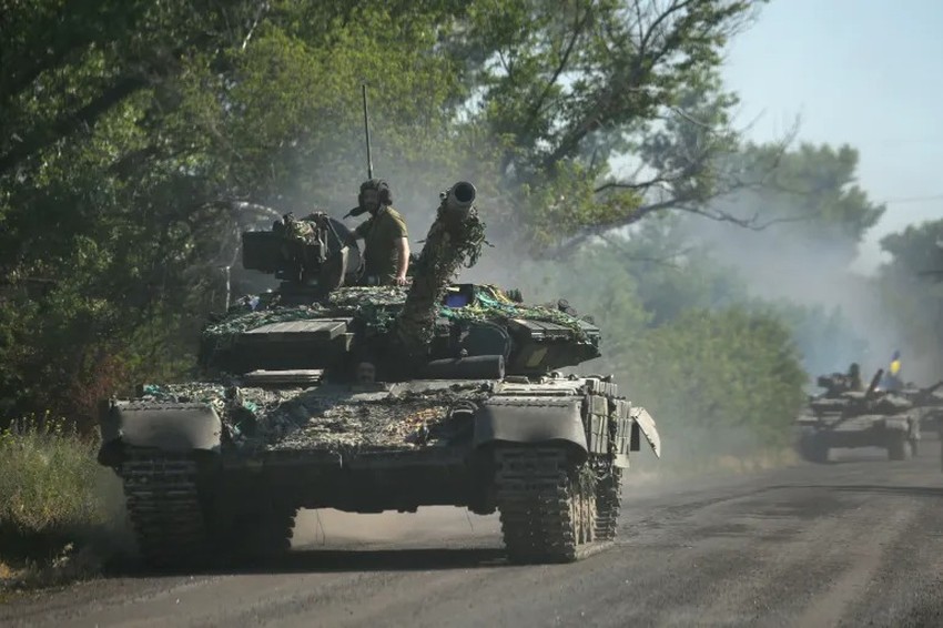 nga tuyen bo chan tuyen duong van chuyen vu khi phuong tay vao ukraine 1 nga tuyen bo chan tuyen duong van chuyen vu khi phuong tay vao ukraine 1