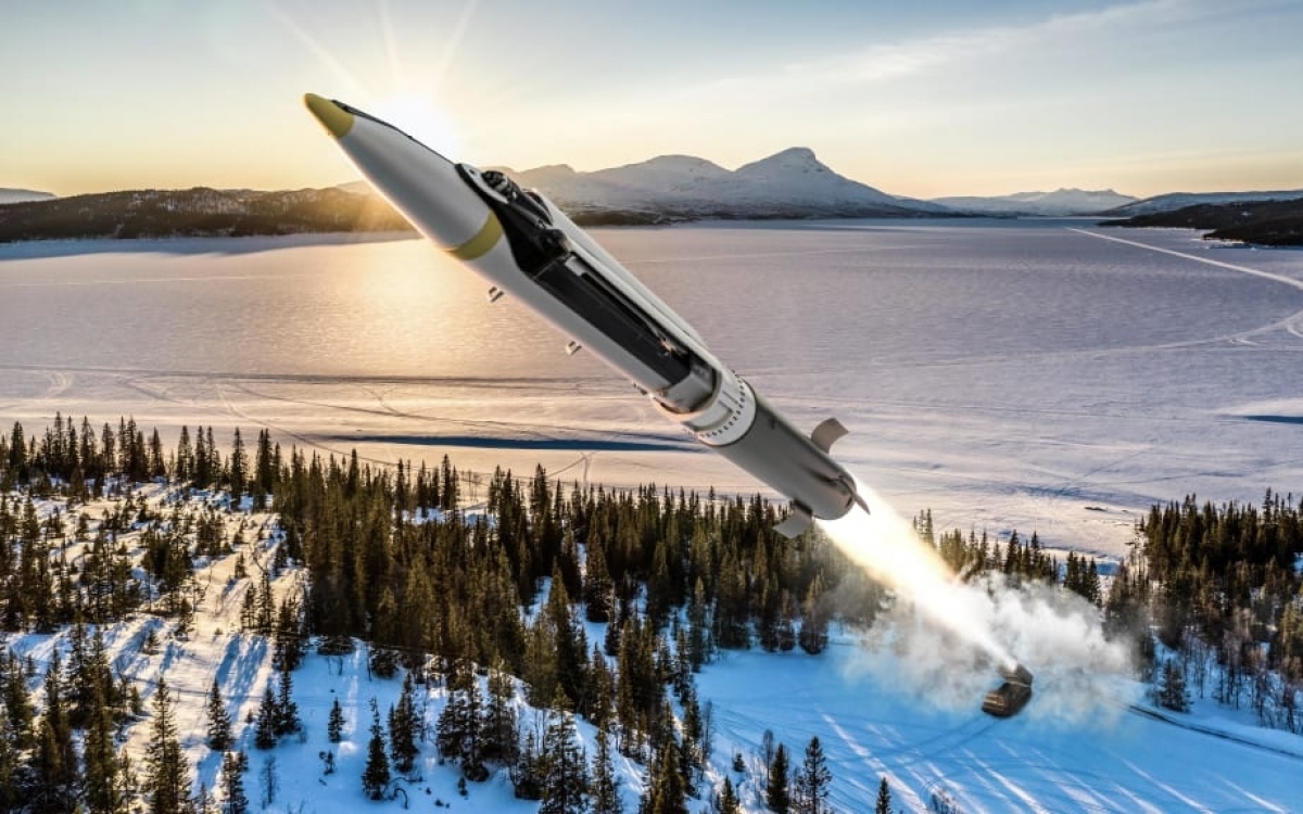 nga lan dau tien danh chan bom thong minh my cung cap cho ukraine 11