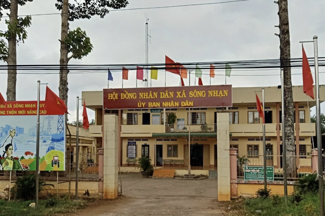 tam dinh chi mot pho cong an xa lien quan den vu 4 bien so sieu dep 1 tam dinh chi mot pho cong an xa lien quan den vu 4 bien so sieu dep 1