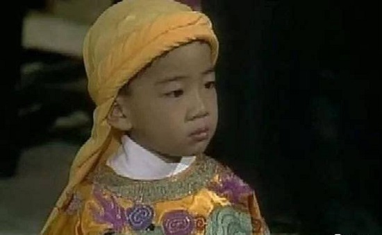 vi thai tu 9 tuoi cuoi 4 vo 04 vi thai tu 9 tuoi cuoi 4 vo 04