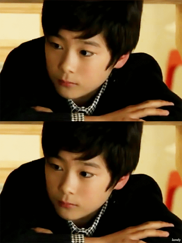 ca si moon bin nhom astro dot ngot qua doi dspl ca si moon bin nhom astro dot ngot qua doi dspl