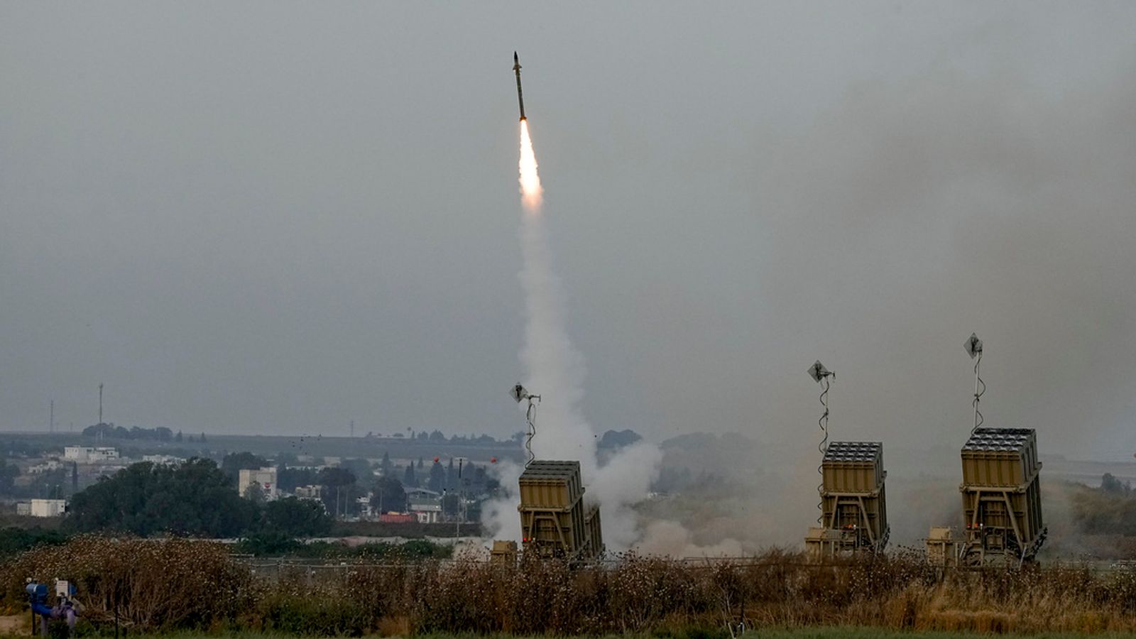 israel bi tan cong don dap la chan vom sat de lot rocket dspl israel bi tan cong don dap la chan vom sat de lot rocket dspl