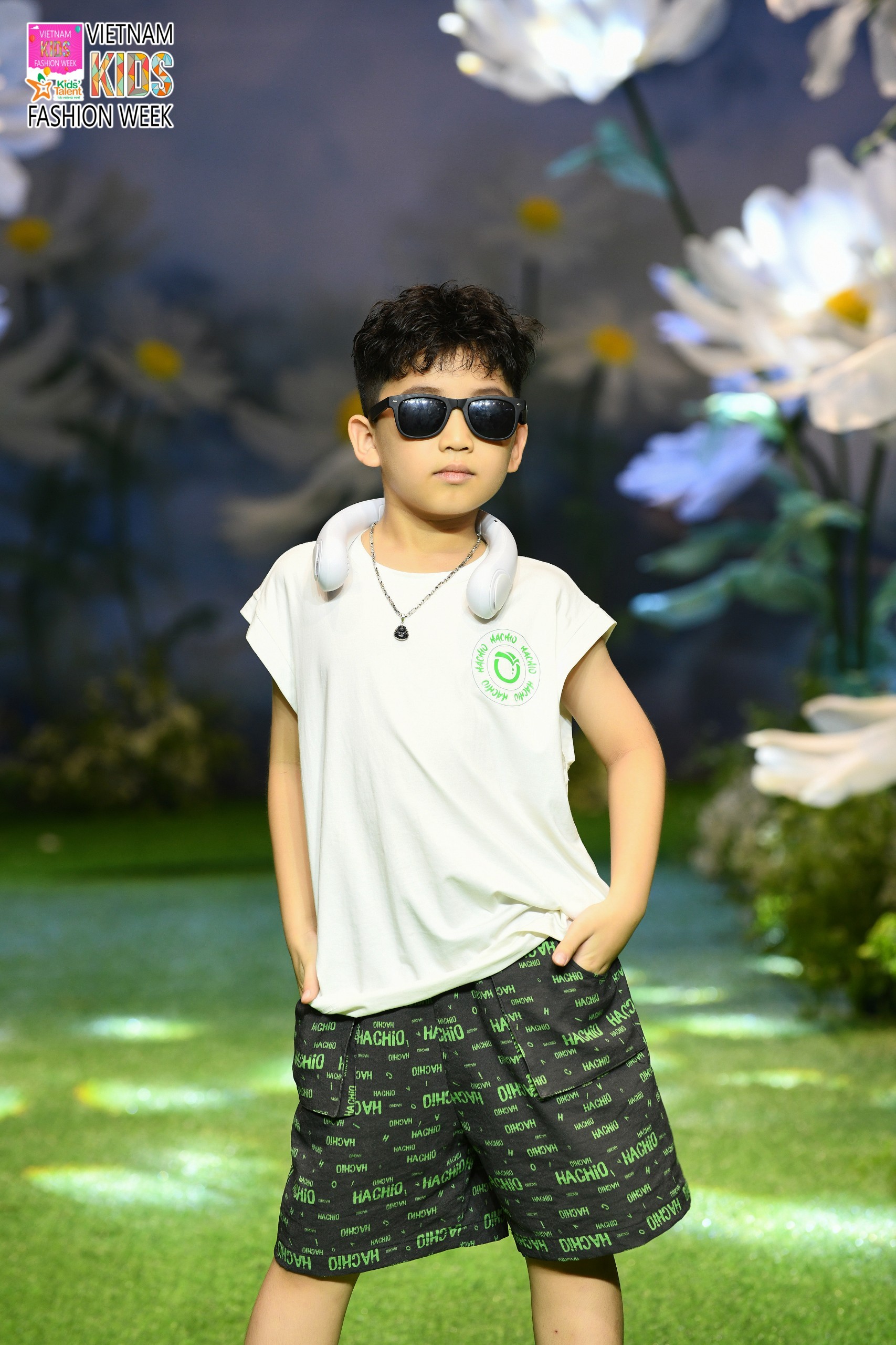 hinh anh an tuong cua mau nhi nguyen trung nghia dspl 3
