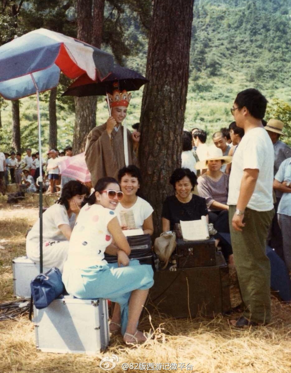 hau truong vui nhon cua dan sao tay du ky 1982 dspl 11