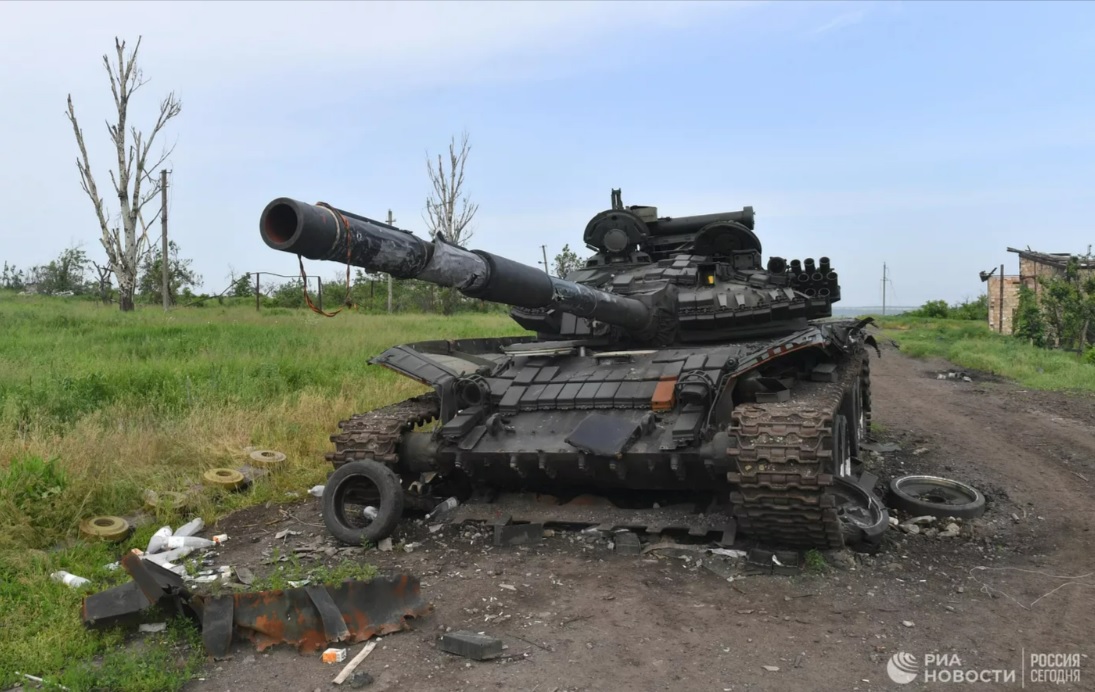 ukraine che xe tang challenger 2 to nang kho bao duong 99