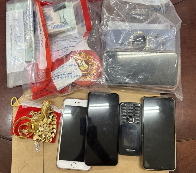 trom tiem vang 2 3213