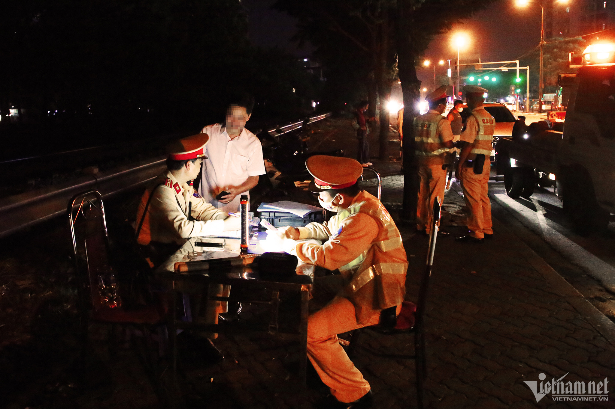 w vi pham con 1 copy 1 113