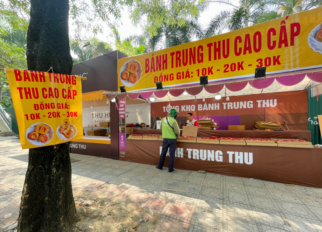 do xo mua banh trung thu dai ha gia ban tran lan via he chuyen gia canh bao dung ham re 2