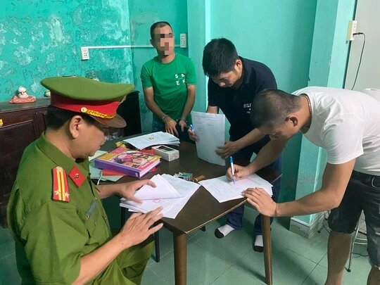 lat tay chieu bai cua cap vo chong cho vay lai suat hon 180 nam lat tay chieu bai cua cap vo chong cho vay lai suat hon 180 nam