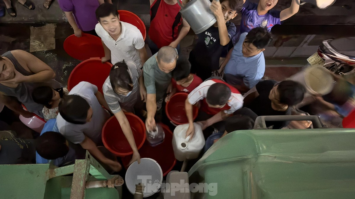 dan khon kho vi mat nuoc sach bi thu ha noi chi dao bang moi cach phai som cap nuoc sach lai cho dan 