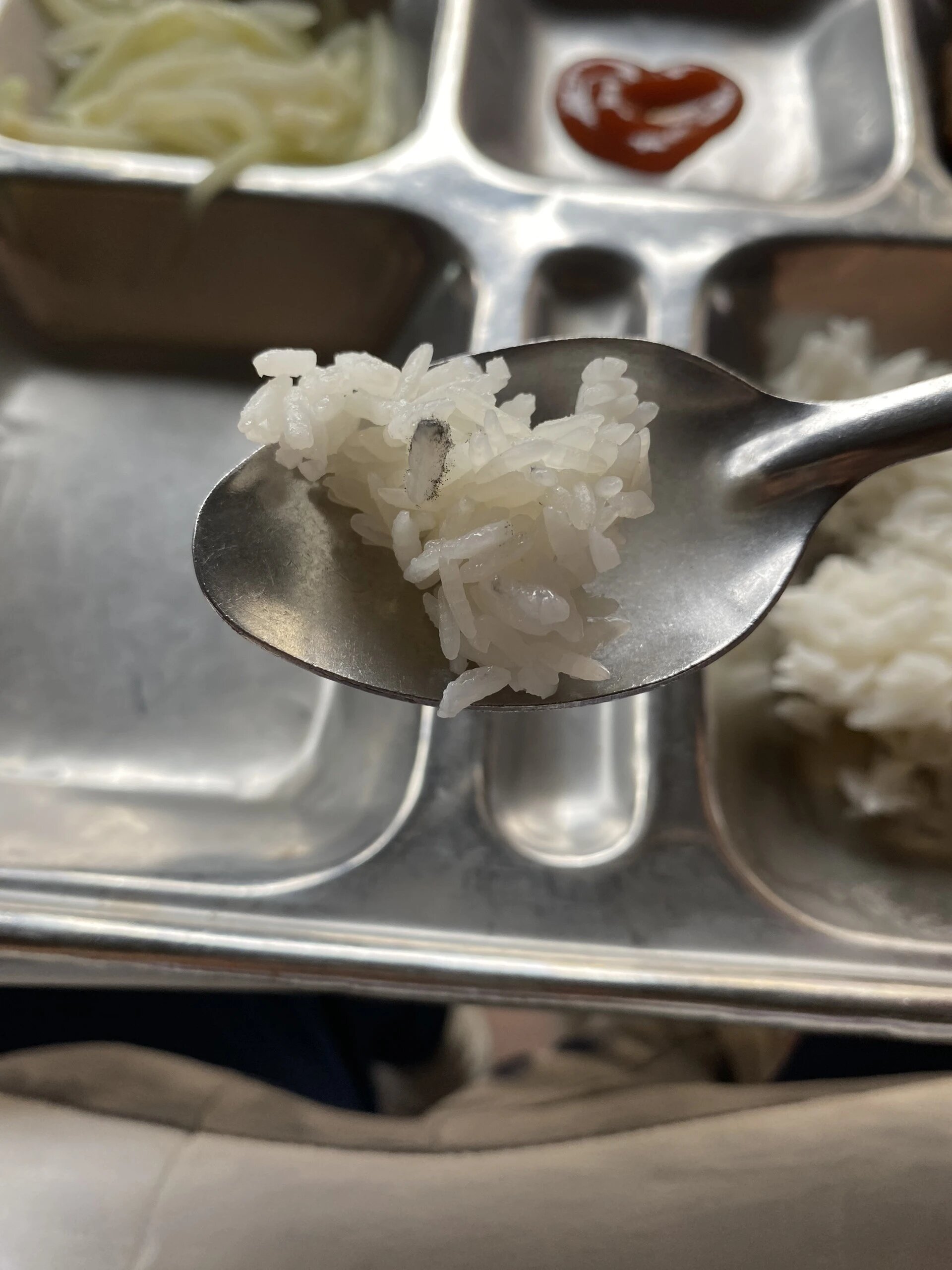 suat com ban tru bi moc den phu huynh cho doi thong bao nguyen nhan tu phia nha truong ca tuan suat com ban tru bi moc den phu huynh cho doi thong bao nguyen nhan tu phia nha truong ca tuan