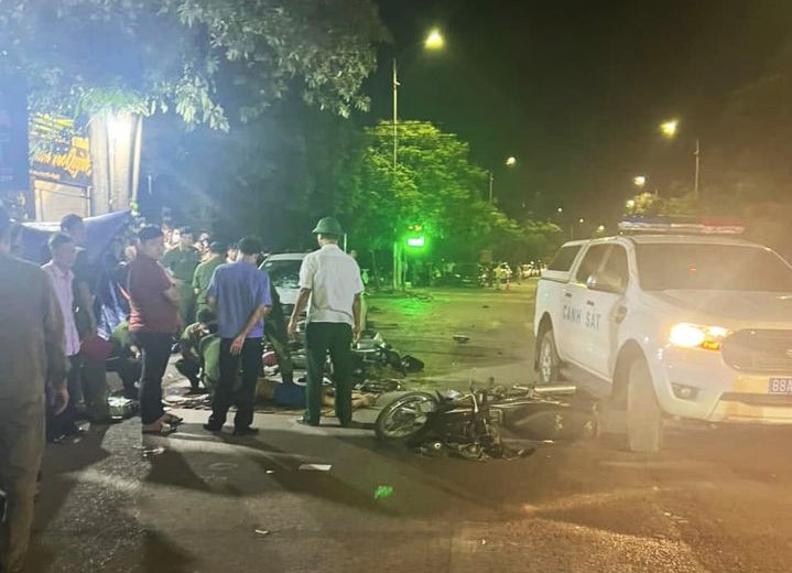 vu o to dien gay tai nan lien hoan o vinh phuc tai xe xe o to vi pham nong do con