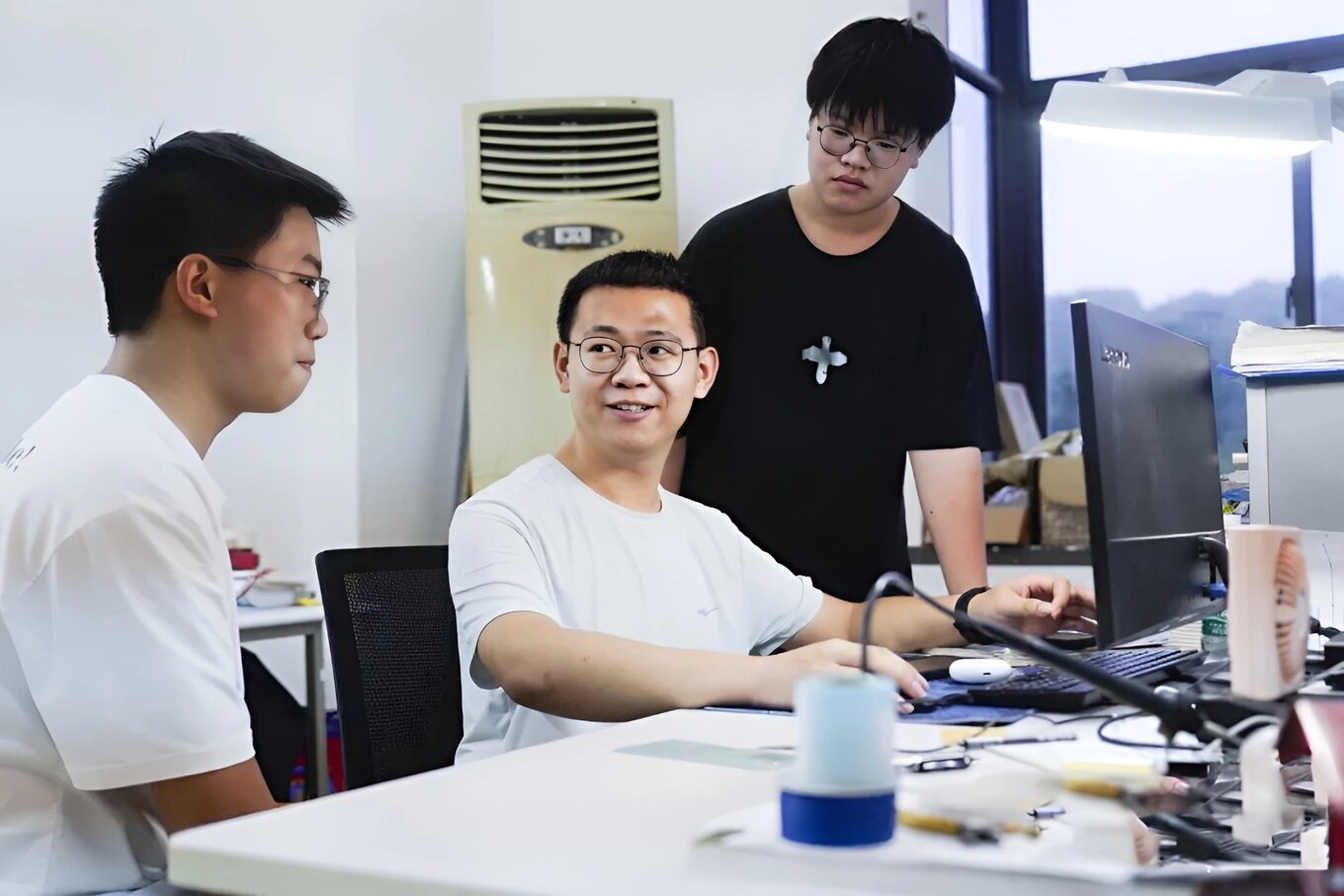 duoc moi lam pho giao su tai mot truong dai hoc chang trai 21 tuoi co cau tra loi gay soc 2