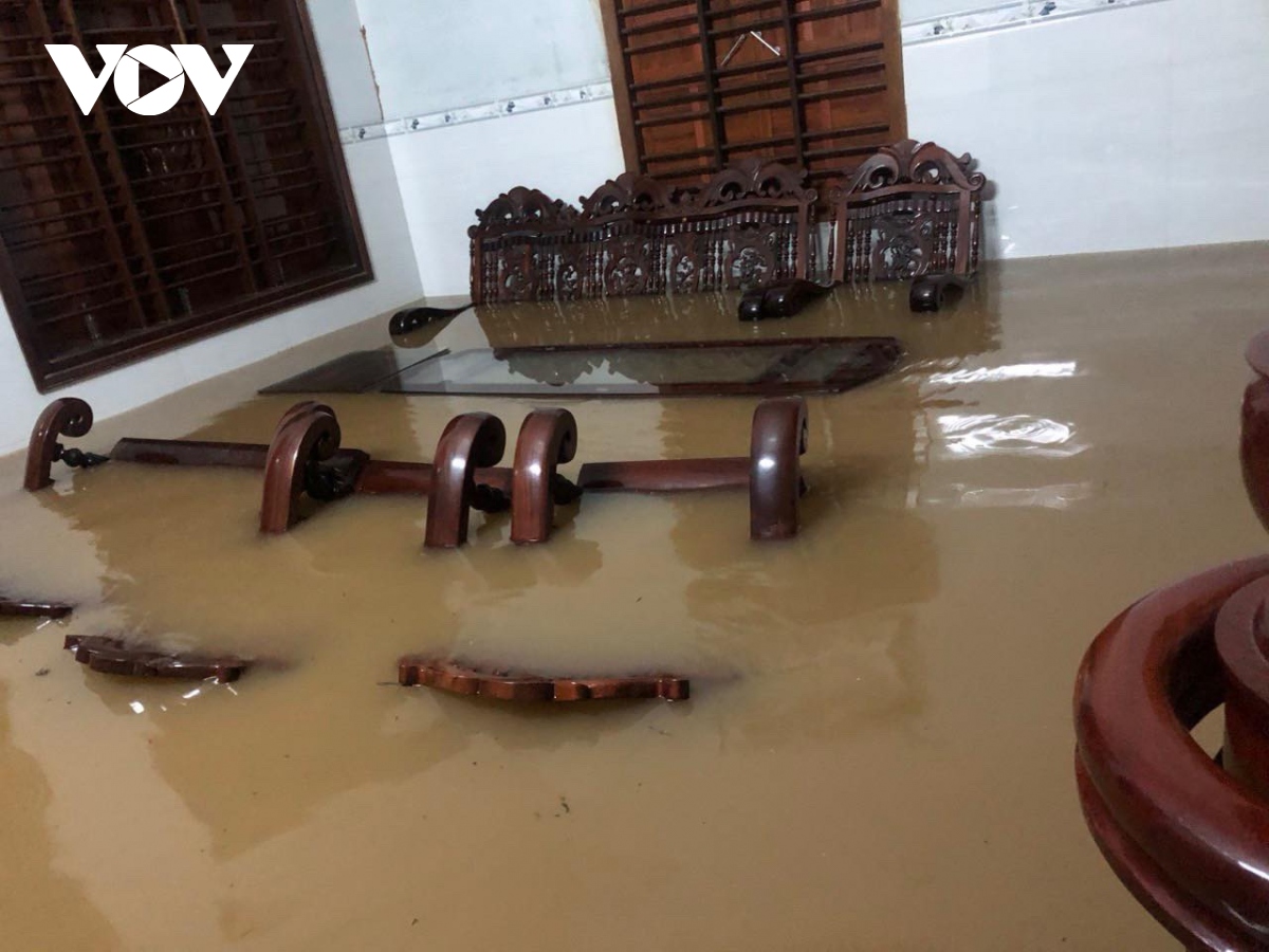 1 nguoi mat tich 256 can nha ngap nuoc do mua lu o phu yen 11